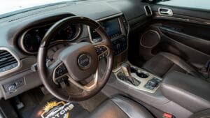 Jeep Grand Cherokee Summit 2017 Automatic almalakeamotors الملكية موتورز