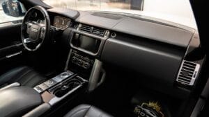 Land Rover Range Rover Vogue Super charged 2019 Automatic 99٬000 Km 8 Cylinder Four Wheel Drive (4WD) SUV Silver almalakea motors qatar